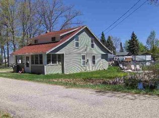 106 Miami Dr, Houghton Lake, MI 48629