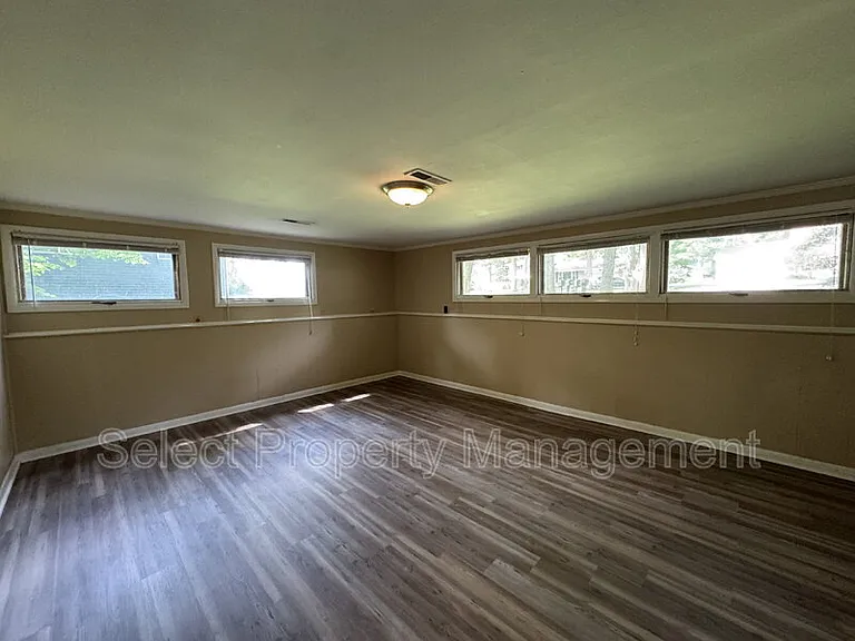 7001 Blake Dr — Photo 7