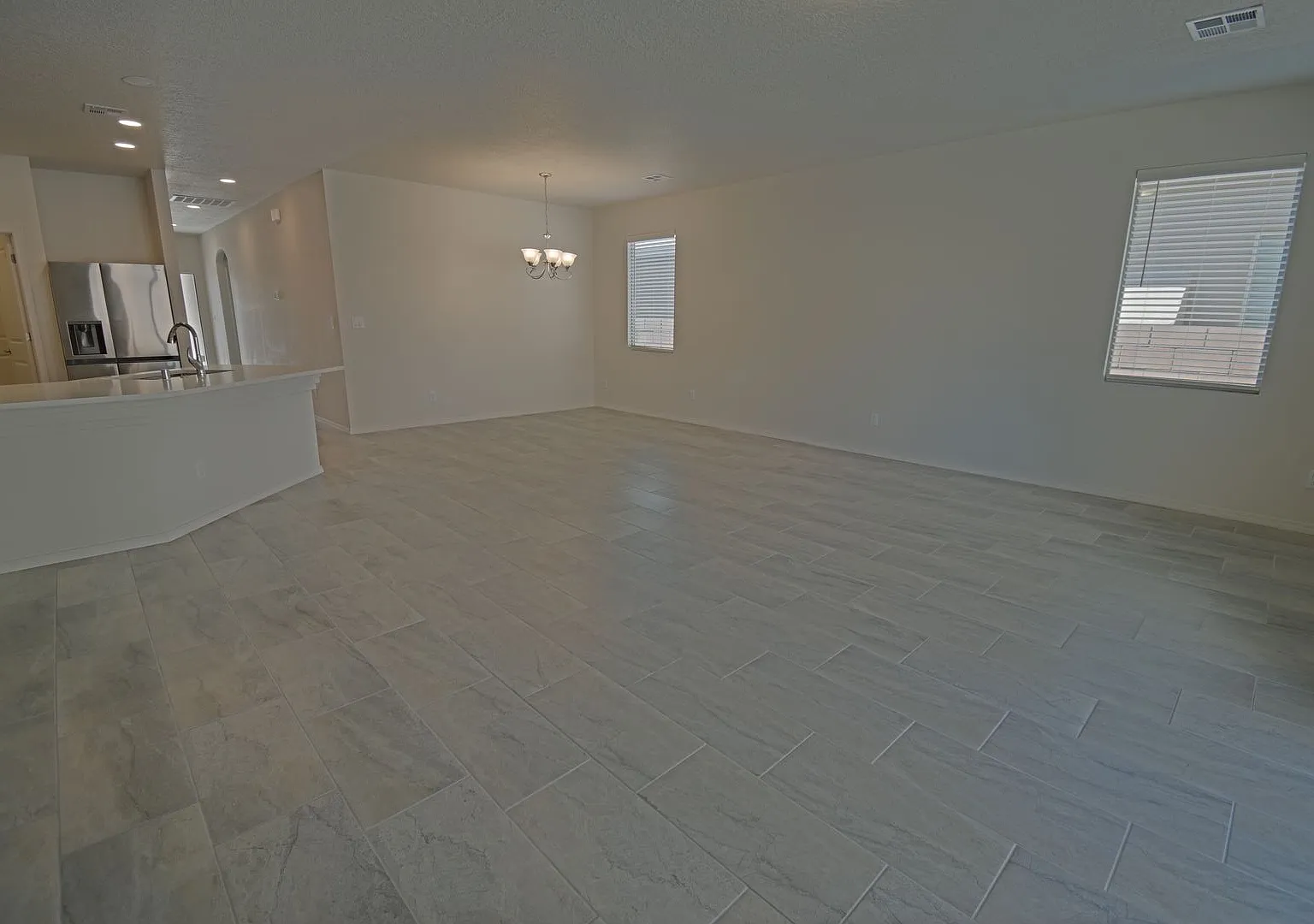 3bd/2ba Available in Rio Rancho — Photo 4