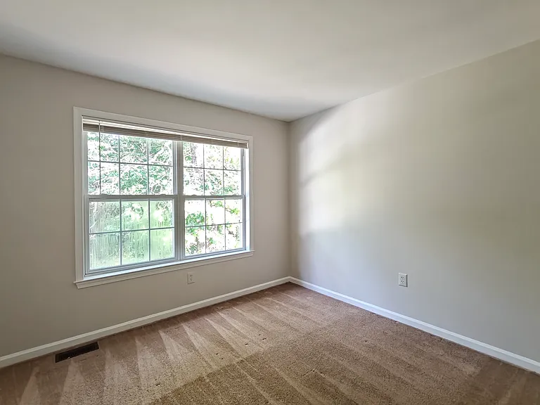 88 Devon Rd — Photo 18