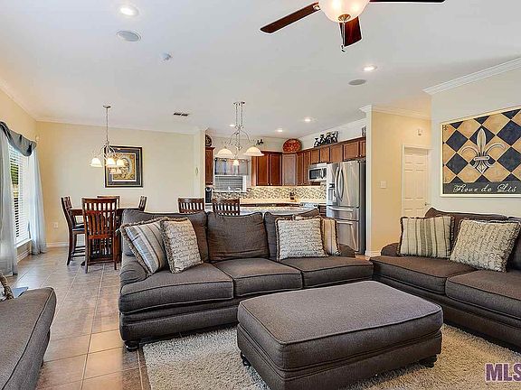 4th image of 26460 Feliciana Ave