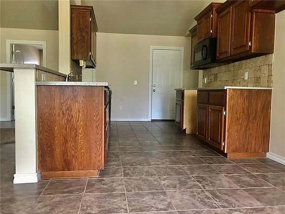 5th image of 108 Breckenridge Dr