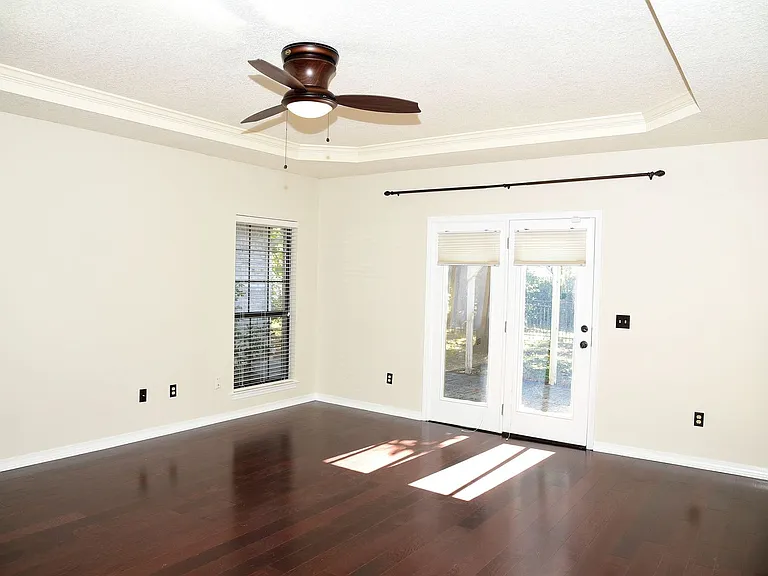 116 Baywind Dr — Photo 18
