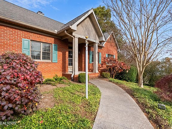 4th image of 7107 Rotherwood Dr