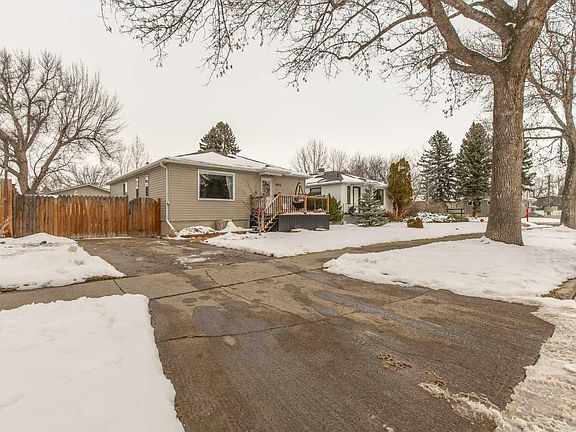 2nd image of 1915 12th Ave S