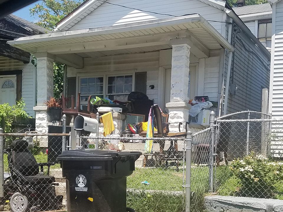1st image of 2543 Griffiths Ave