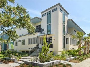 6001 Chatham Dr, New Orleans, LA 70122