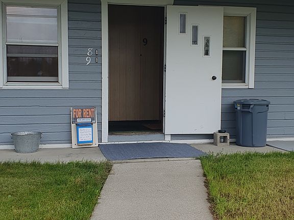 2nd image of 2415 Barnette St #8