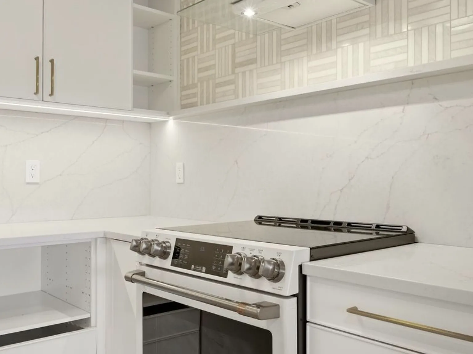 1 bed, 705 sqft, $2,200 — Photo 4