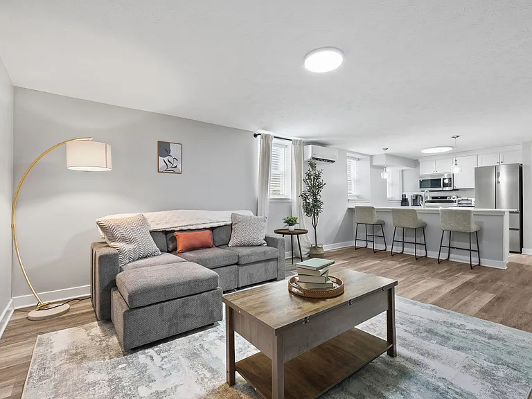 21 W 16th Street21 B01 Indianapolis #STREET21-B01 — Photo 4