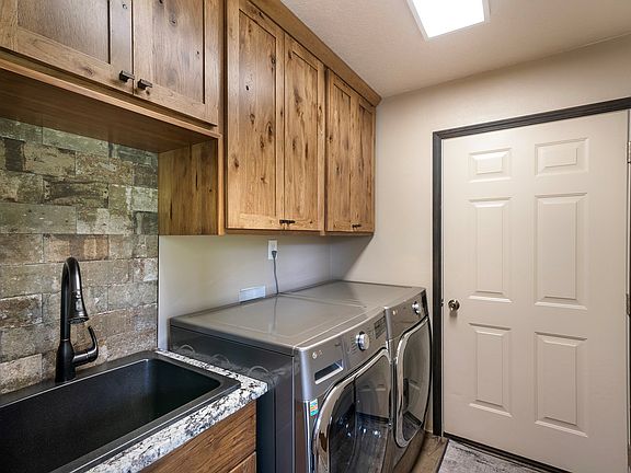 2nd image of 159 Treasure View Dr