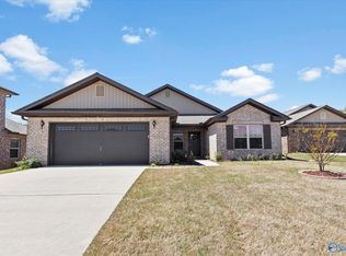 136 White Rock Dr, Harvest, AL 35749