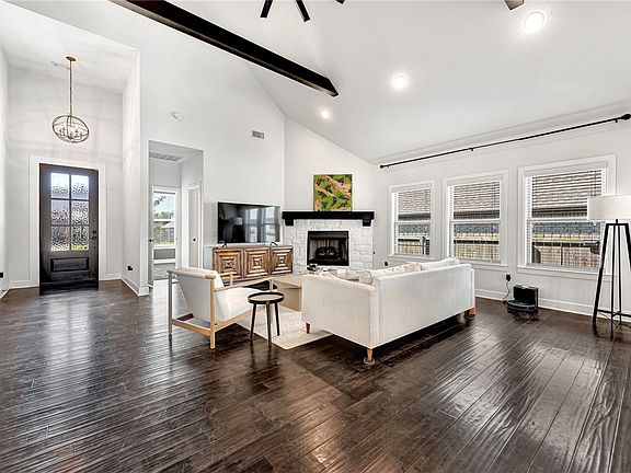 3rd image of 4102 SW Wheatgrass Blvd