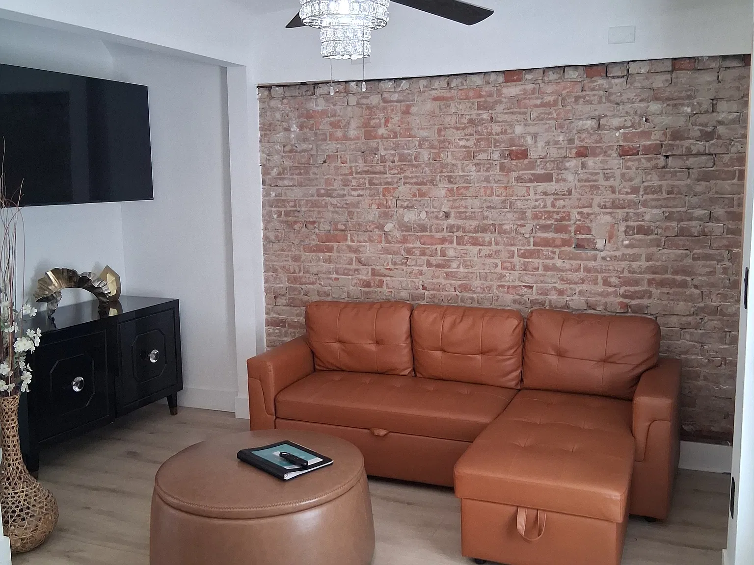 4 bed, $2,350 — Photo 4