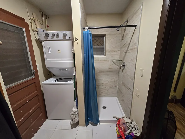 4215 NW 52nd Ave — Photo 6