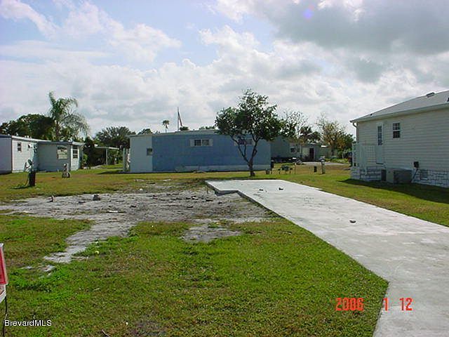 1st image of 942 Pecan Cir