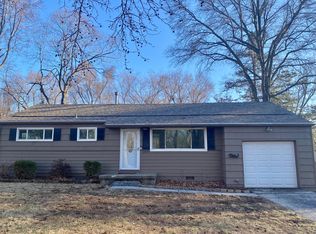 5411 W 77th St, Prairie Village, KS 66208