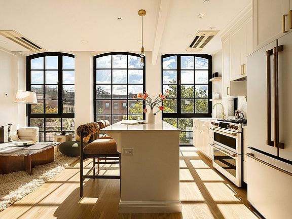2nd image of 497 3rd St Unit Penthouse