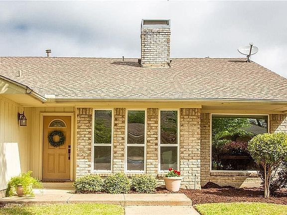 3rd image of 1607 Villanova Dr