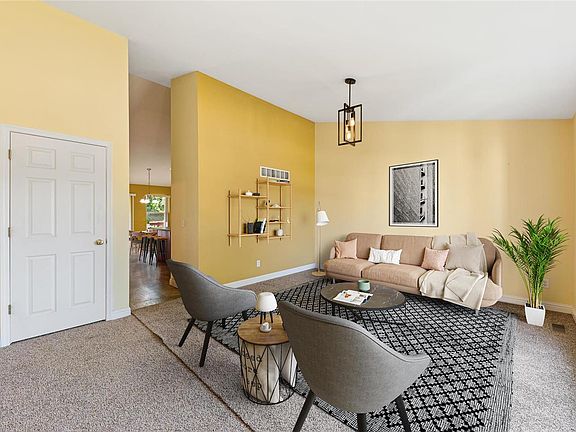 2nd image of 3109 Somerset Green Ct