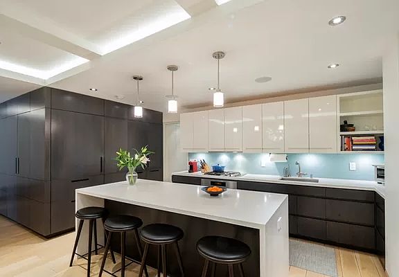4th image of 322 W 72nd St #5B