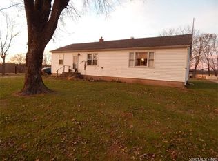 7421 Oakdale Rd, Ellis Grove, IL 62241