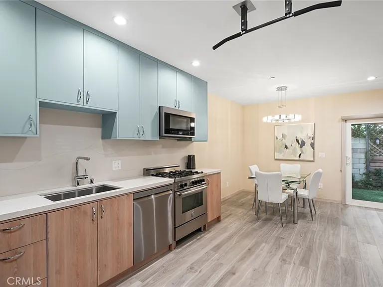 18748 Collins St #1/2 — Photo 2