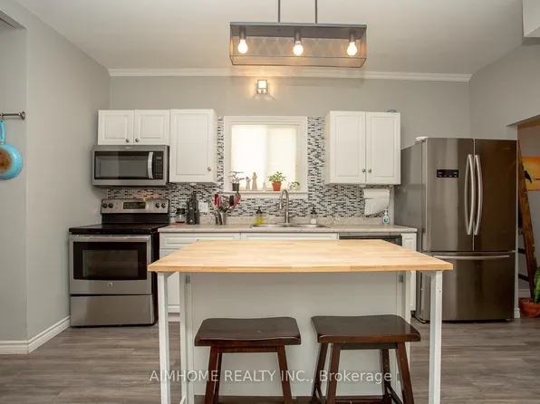 7 Rathgar St, London, ON N5Z 1Y3