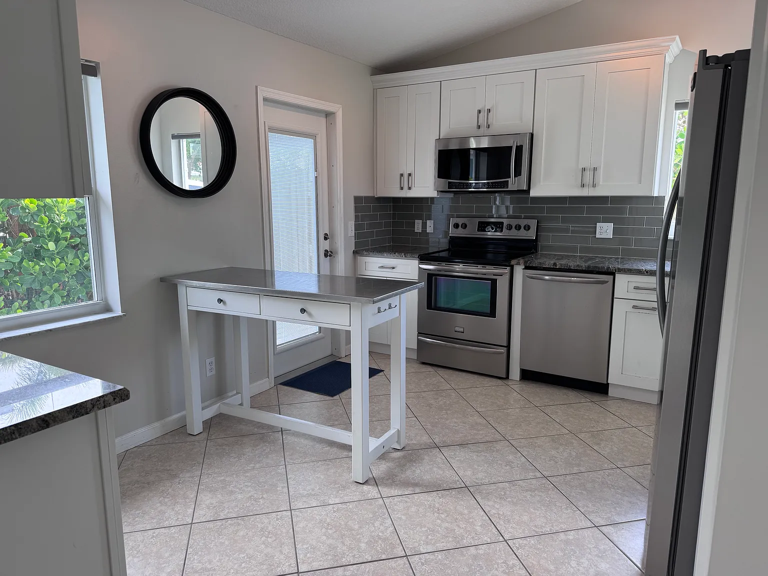 2 bed, 1500 sqft, $3,600 — Photo 2