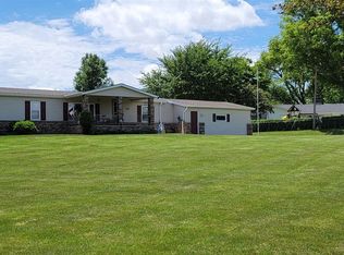 409 E Jaycee St, Avoca, IA 51521
