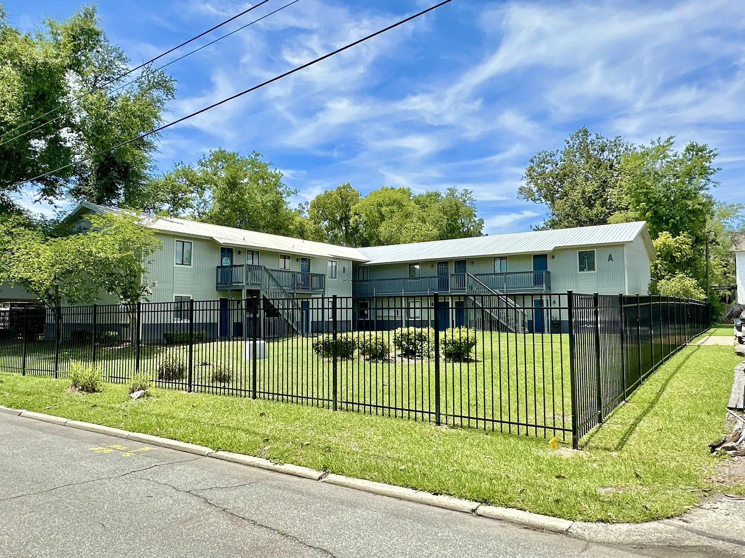 200 W Adair St - A5 — Photo 2