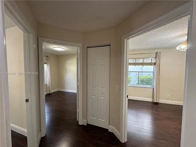 4192 Laurel Ridge Cir #4192 — Photo 5