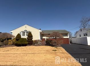 82 Madison Ave, Old Bridge, NJ 08857