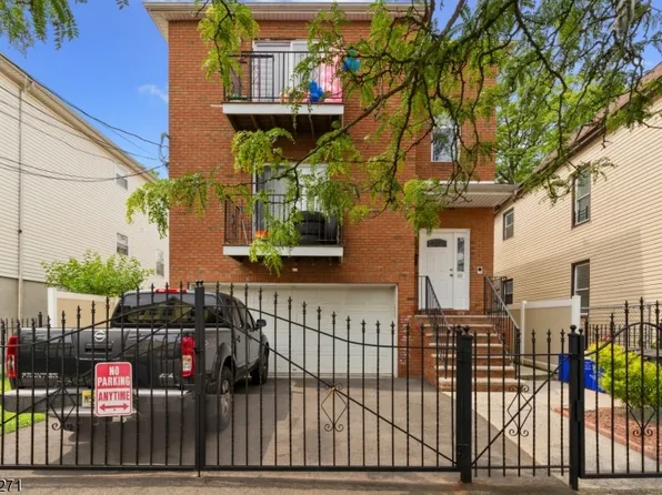 60 Kent St, Newark City, NJ 07108