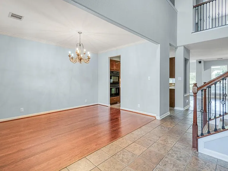 9116 Pedernales Rio — Photo 5