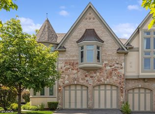 1544 S Kembley Ave, Palatine, IL 60067