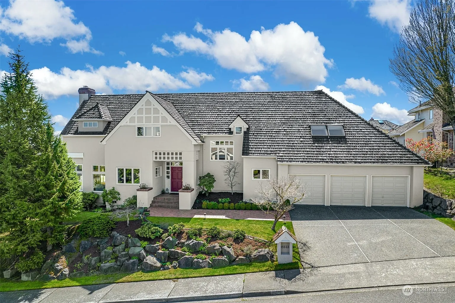 15523 SE 55th Place photo 1