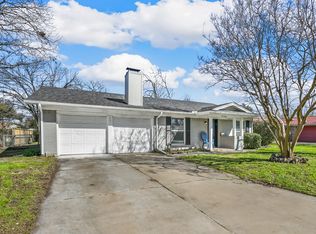 4700 Highgrove Dr, Fort Worth, TX 76132