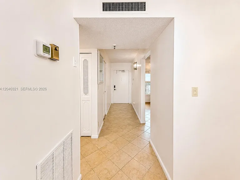 4550 NW 18th Ave #606 — Photo 7