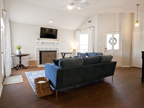 4th image of 4514 Shingle Oak Ln