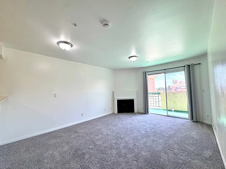 11410 Brookshire Ave #404 — Photo 3
