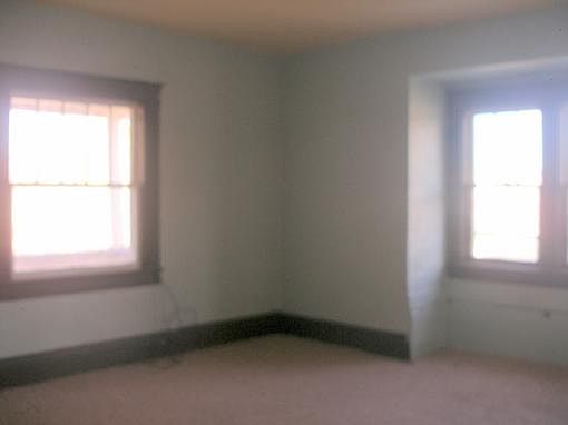 5th image of 705 W 8th St