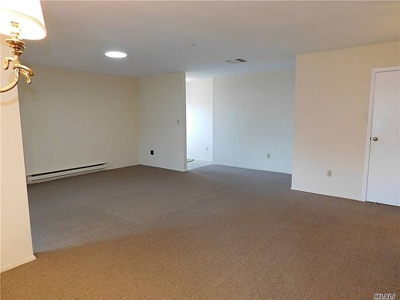 5th image of 602 Cabot Ct E
