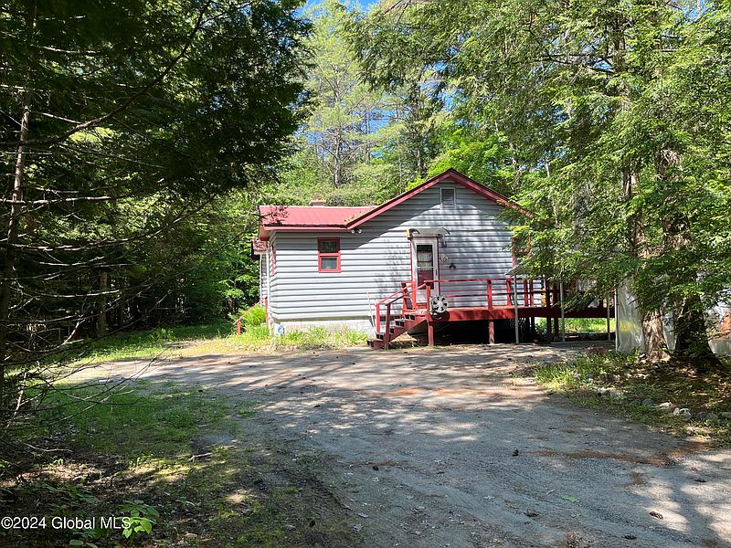 2nd image of 40 Delaney Drive