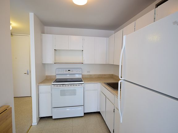 4th image of 2020 N Lincoln Park W APT 13L