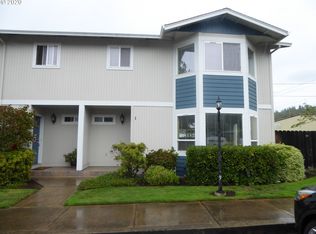 202 NE Rifle Range St, Roseburg, OR 97470