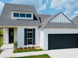 111 Sun Vista Ln, Lafayette, LA 70506