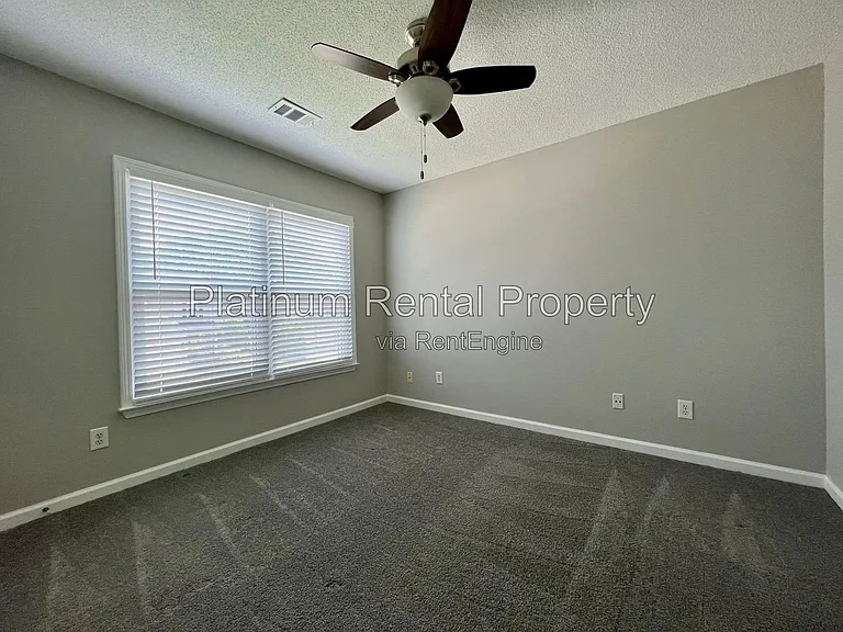 2813 Priestcliff Dr SE — Photo 31