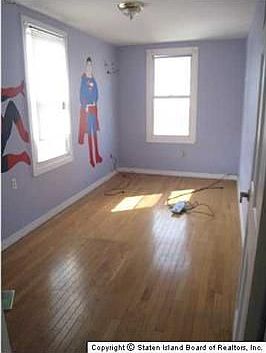 4th image of 52 Wentworth Ave