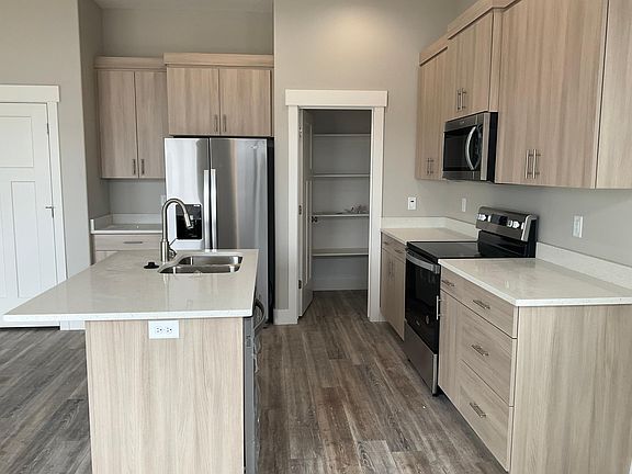 5th image of 7051 Broyhill Ave